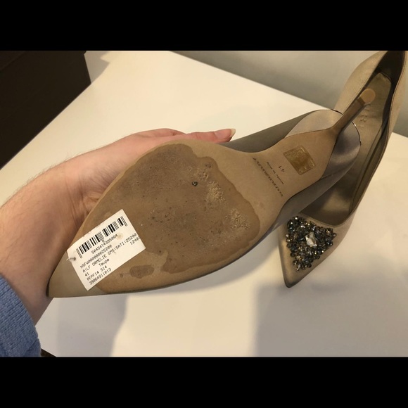 Brand new Burberry Satin Tan heels with rim stones - Picture 7 of 8